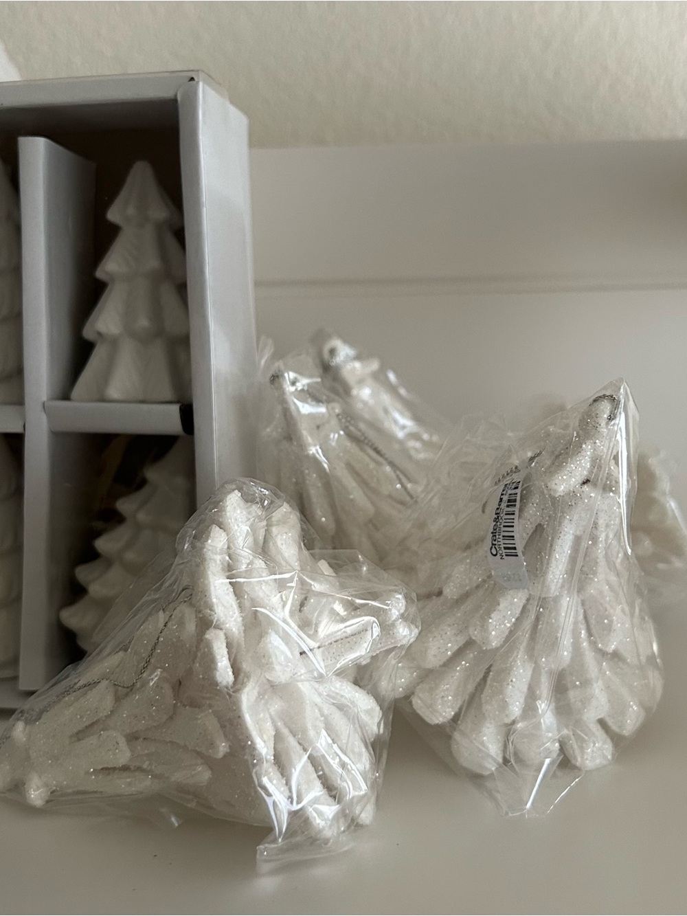 Holiday White Tree Set - Picture 4 of 6